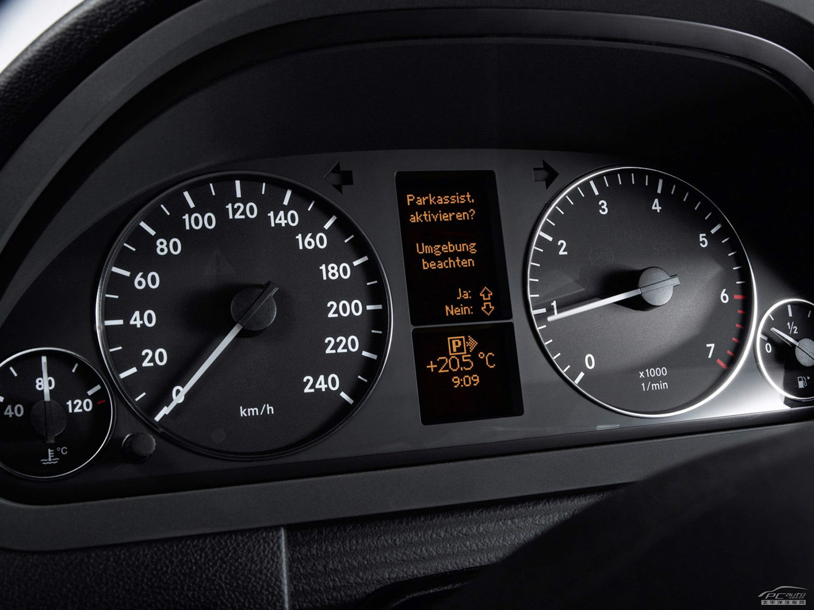 奔馳A級(jí)(進(jìn)口)內(nèi)飾高清大圖