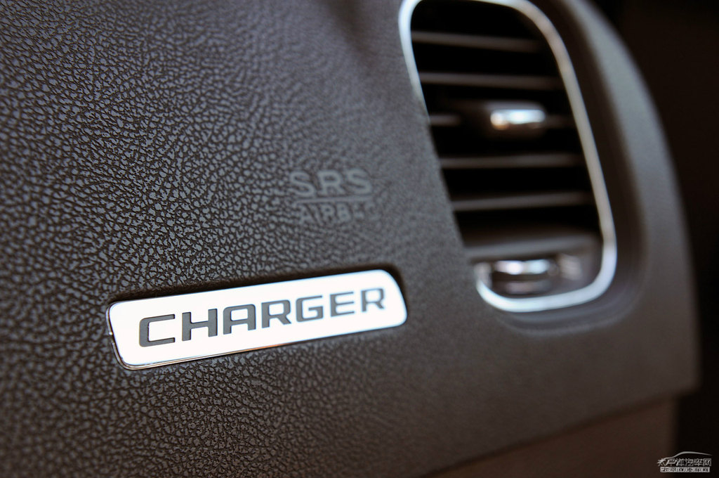 Charger(ni)DƬ