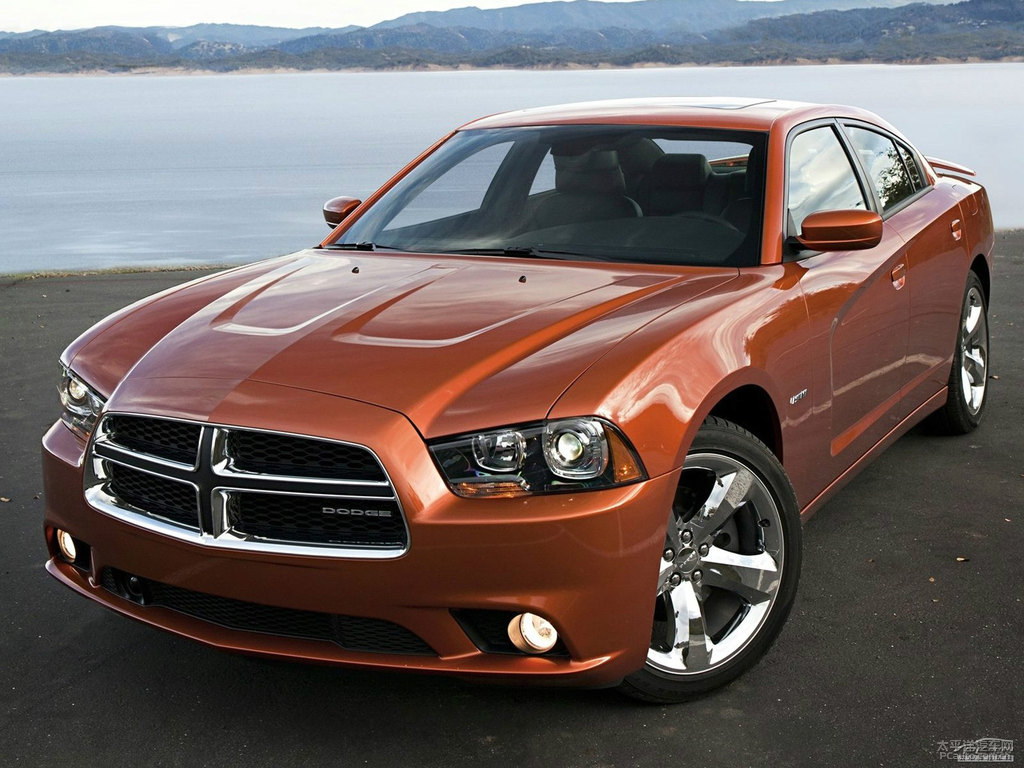 Charger^DƬ