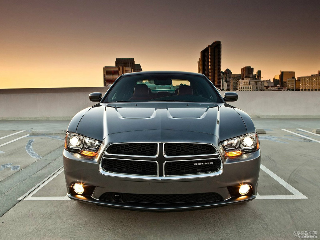 Charger^DƬ