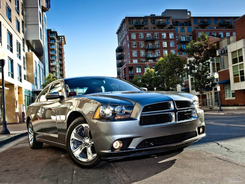 Charger^DƬ