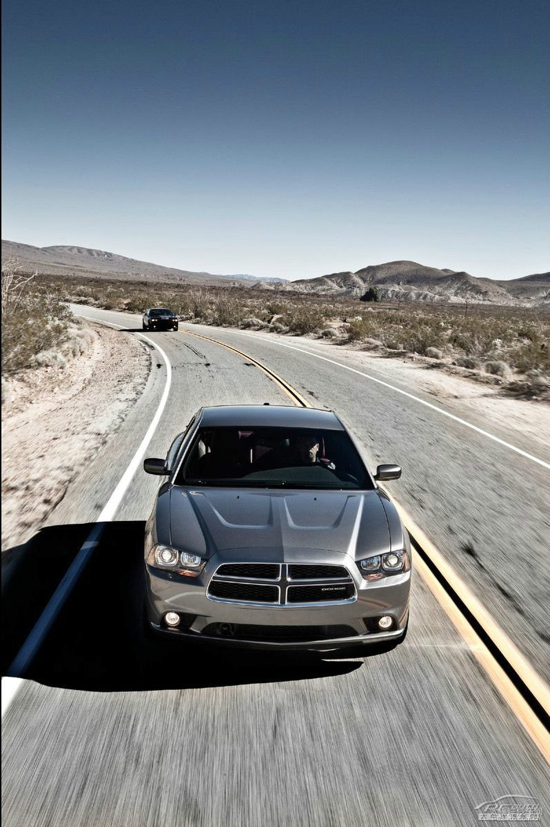 Charger^DƬ