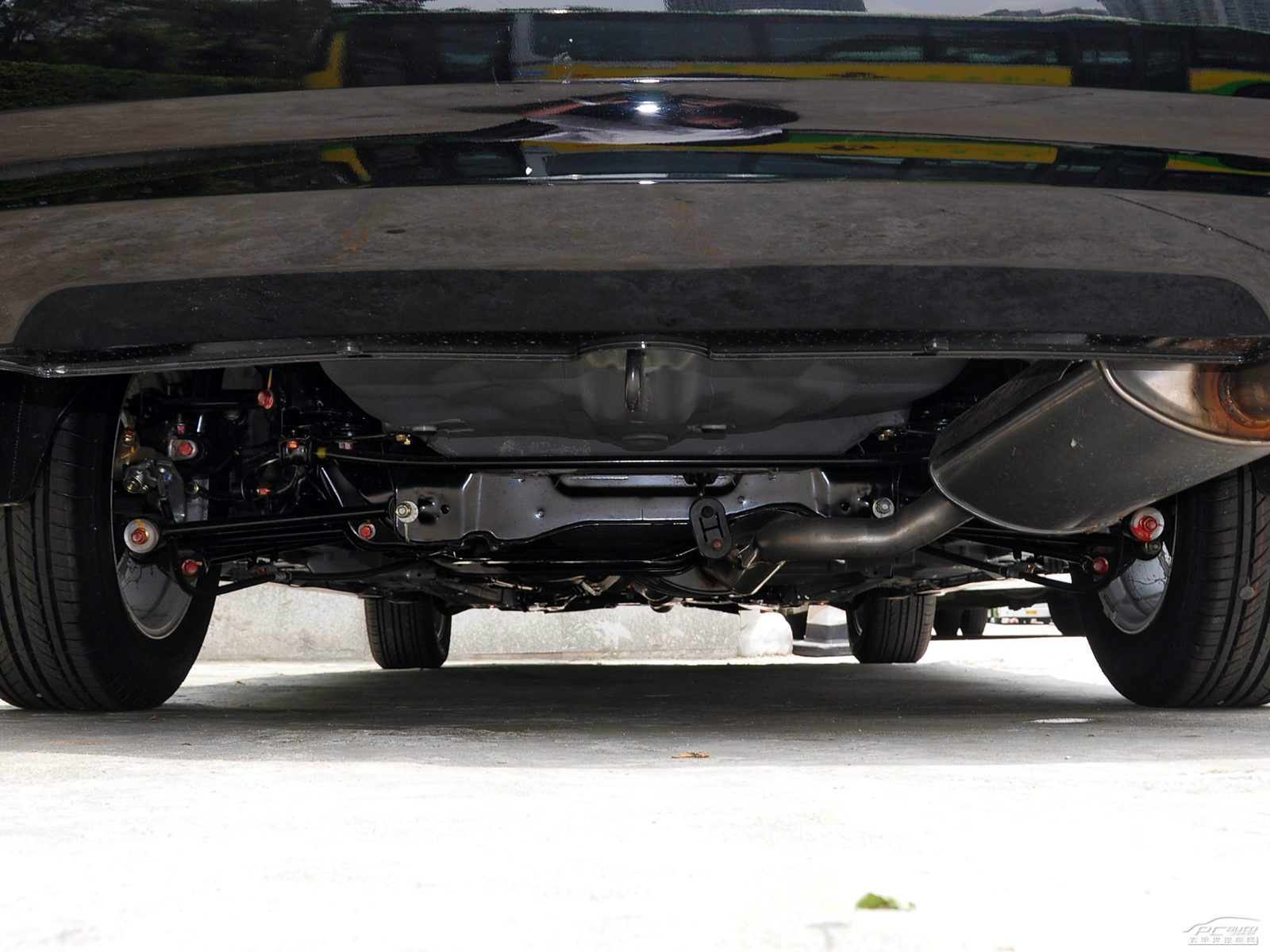 比亞迪F6細(xì)節(jié)高清大圖