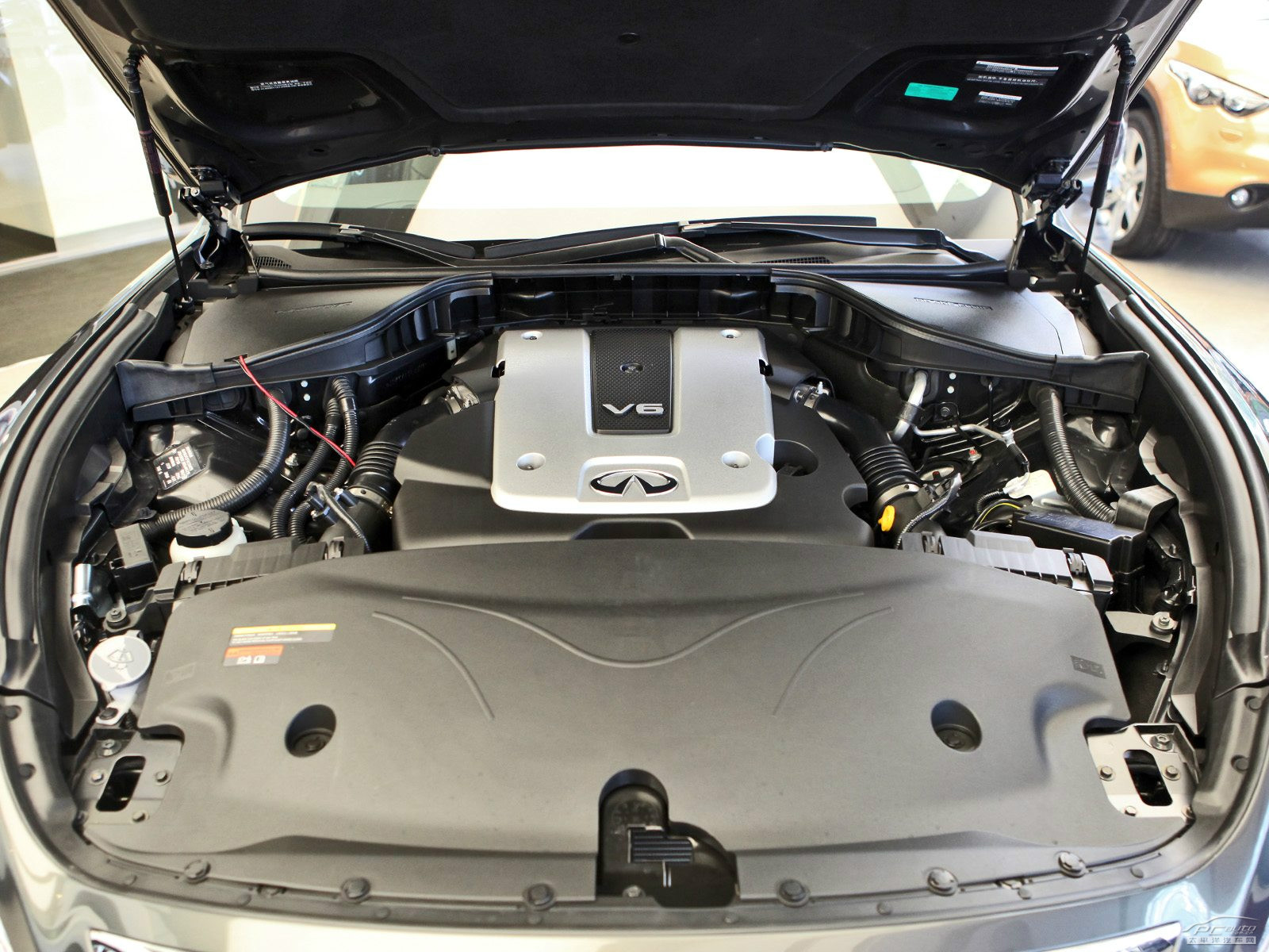 英菲尼迪M細(xì)節(jié)高清大圖