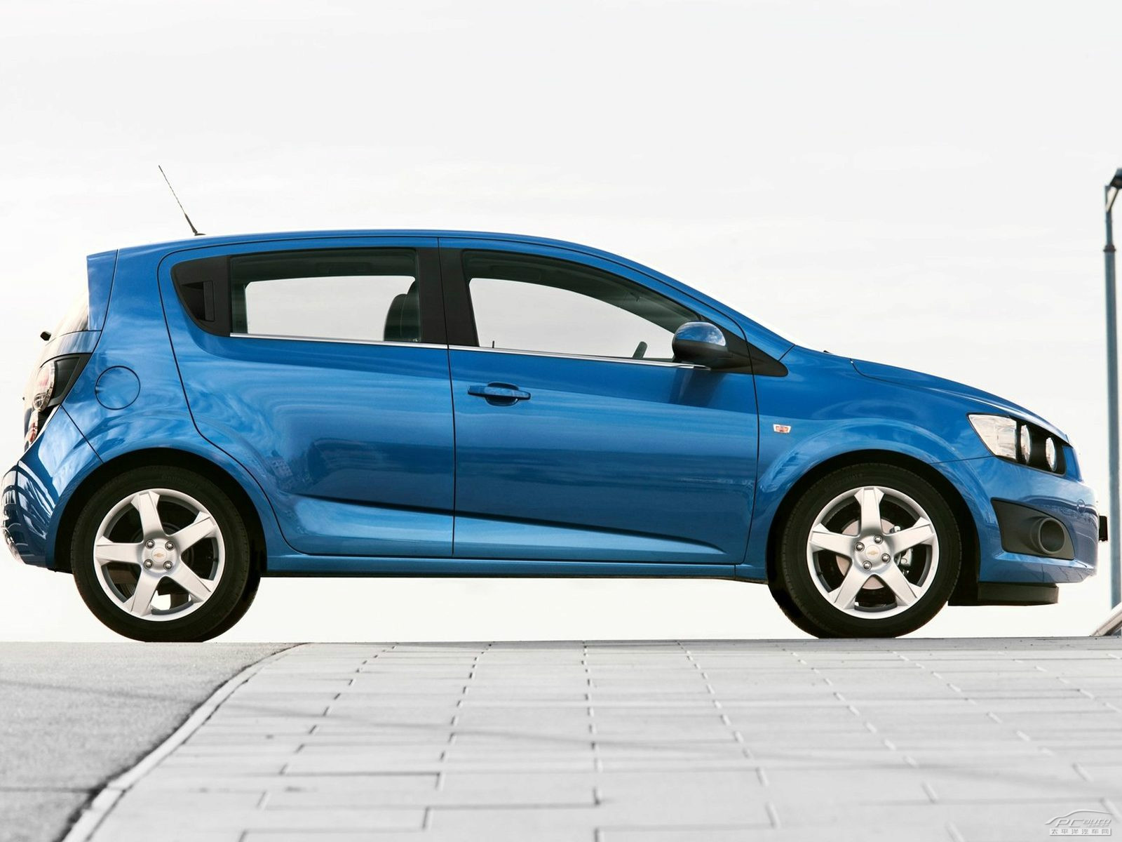 愛唯歐外觀高清大圖