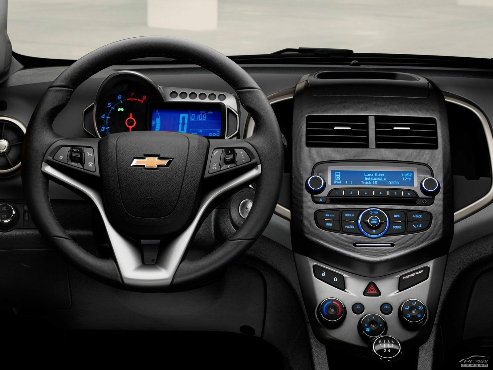 愛(ài)唯歐內(nèi)飾高清大圖