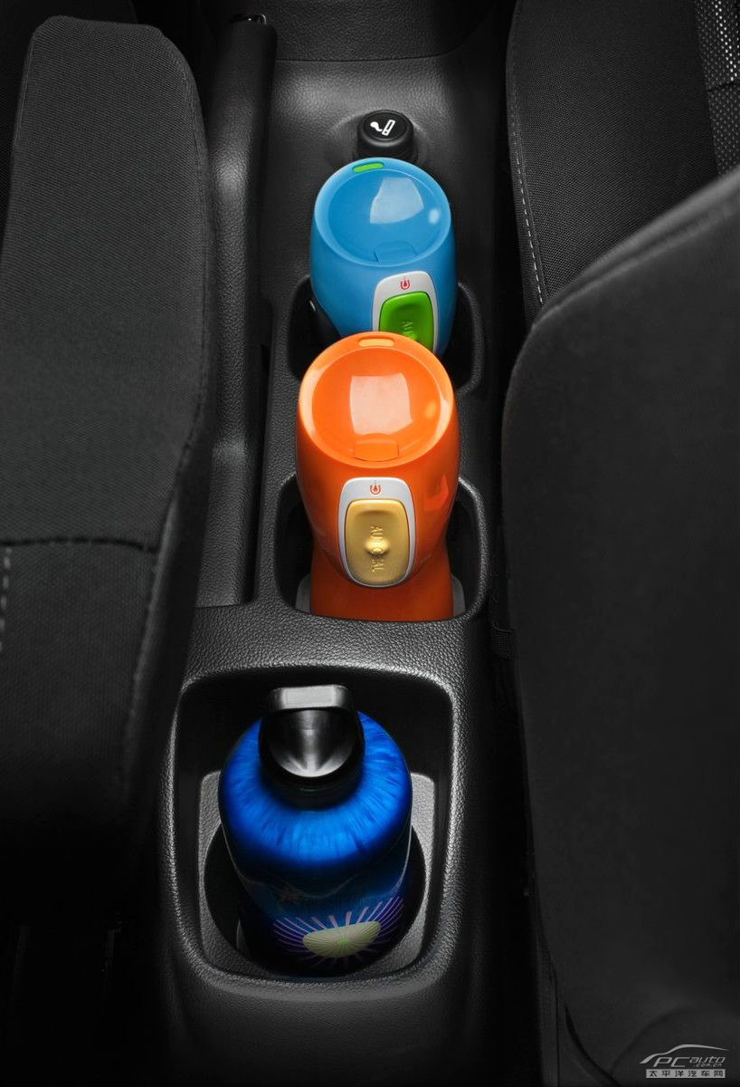 愛(ài)唯歐內(nèi)飾高清大圖