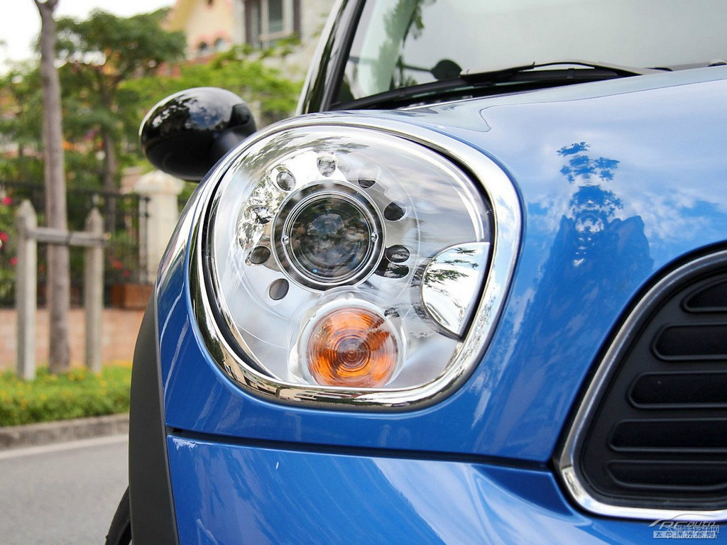 {(ln)ɫMINI COUNTRYMAN܇^^DƬ