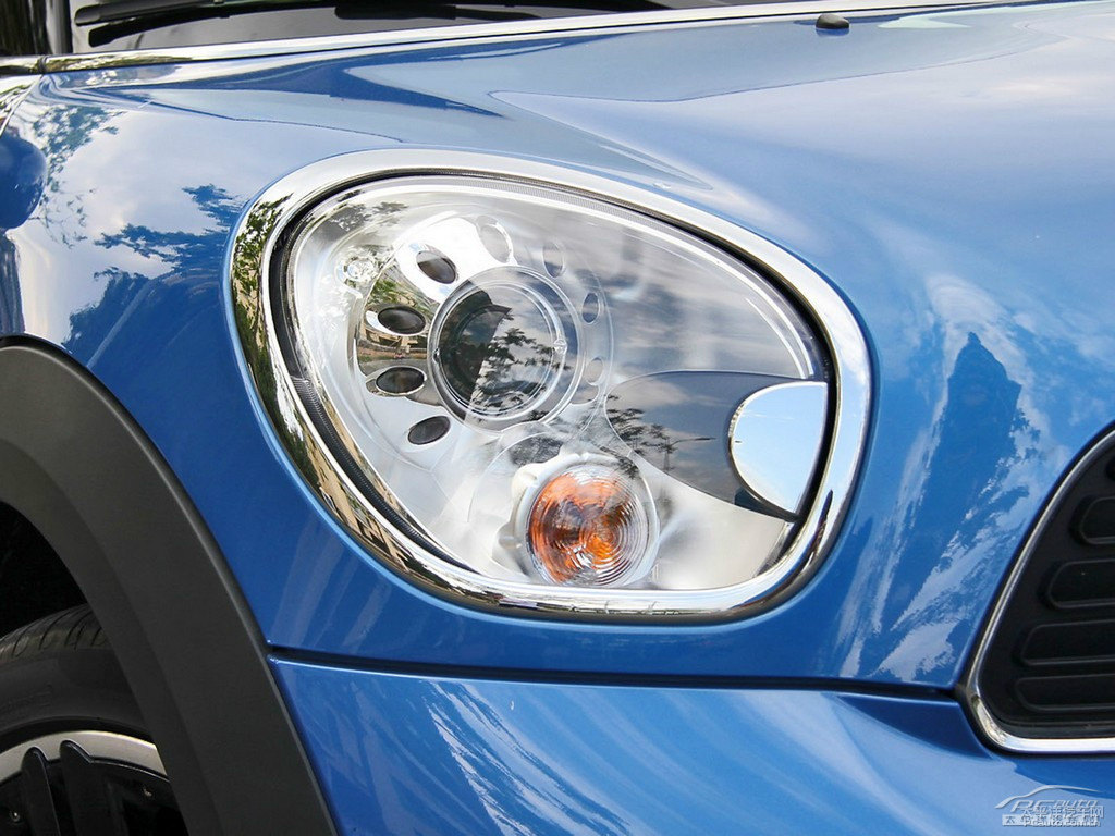{(ln)ɫMINI COUNTRYMAN܇^^DƬ