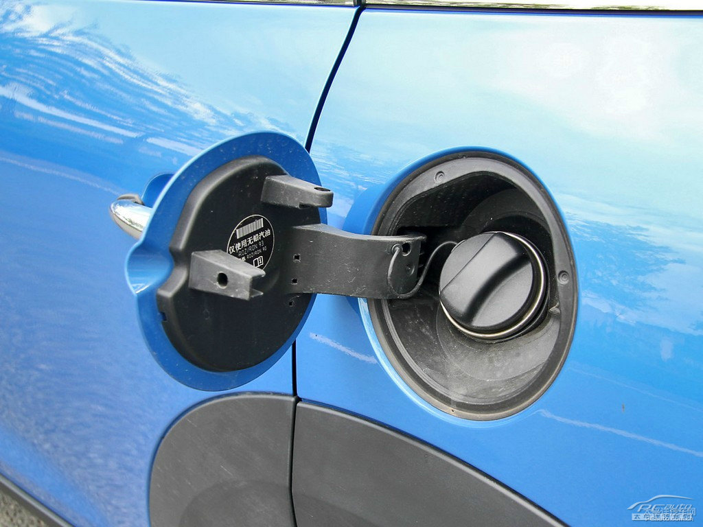 {(ln)ɫMINI COUNTRYMAN܇(ch)^DƬ