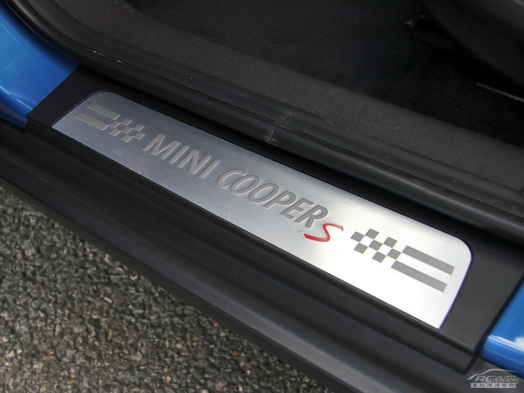 {ɫMINI COUNTRYMAN܇(ni)DƬ