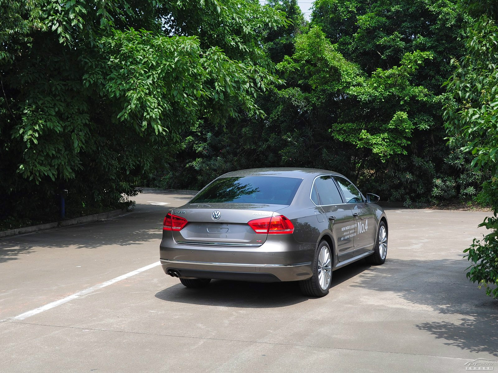 帕薩特外觀高清大圖