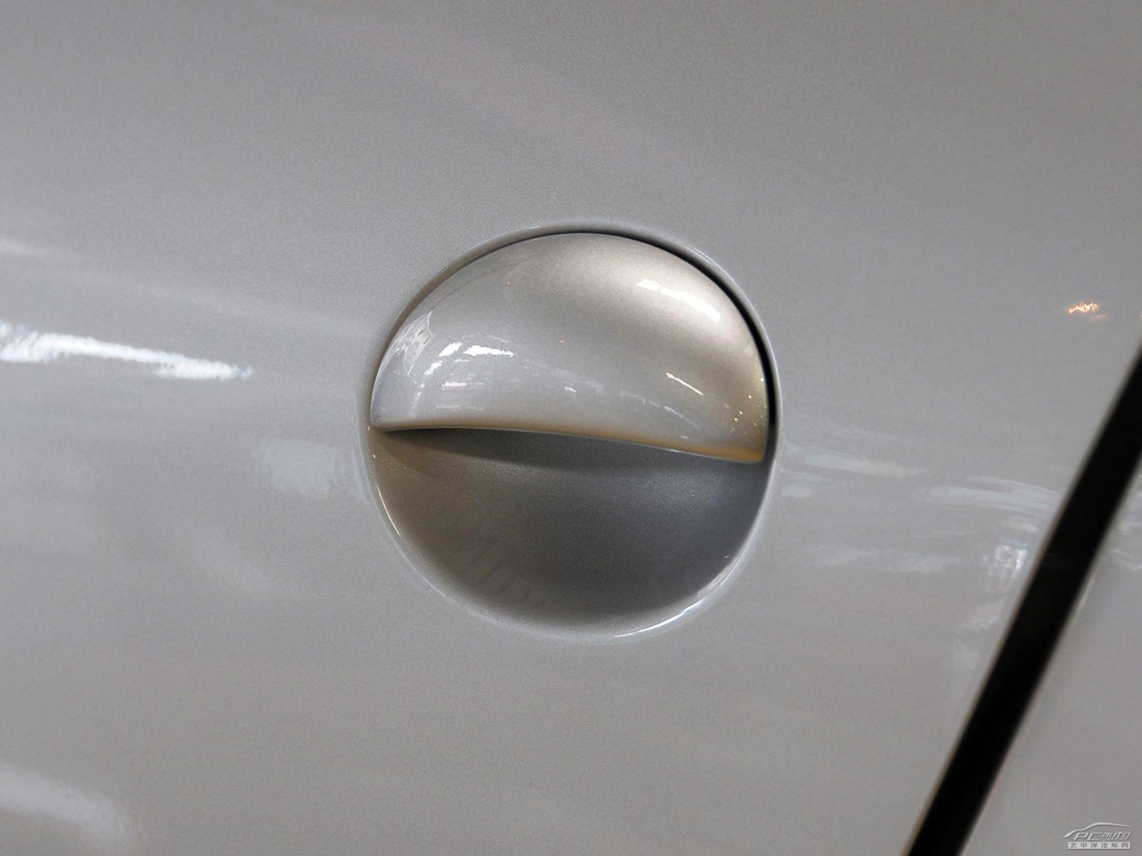 標(biāo)致207外觀高清大圖