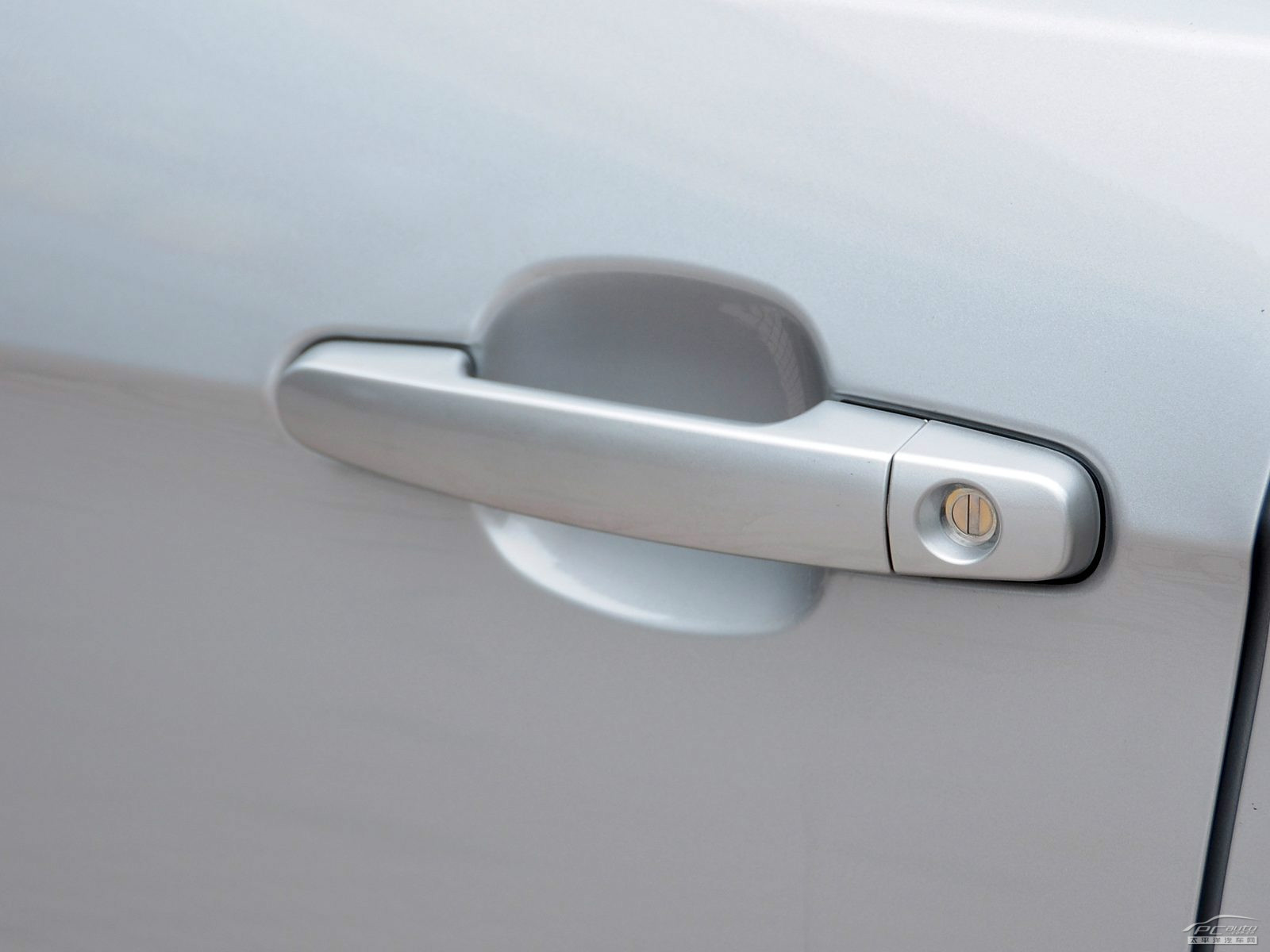 華泰B11外觀高清大圖