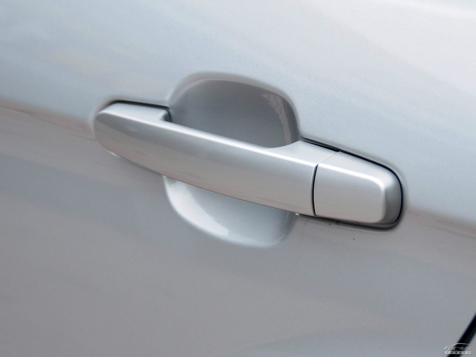 華泰B11外觀高清大圖