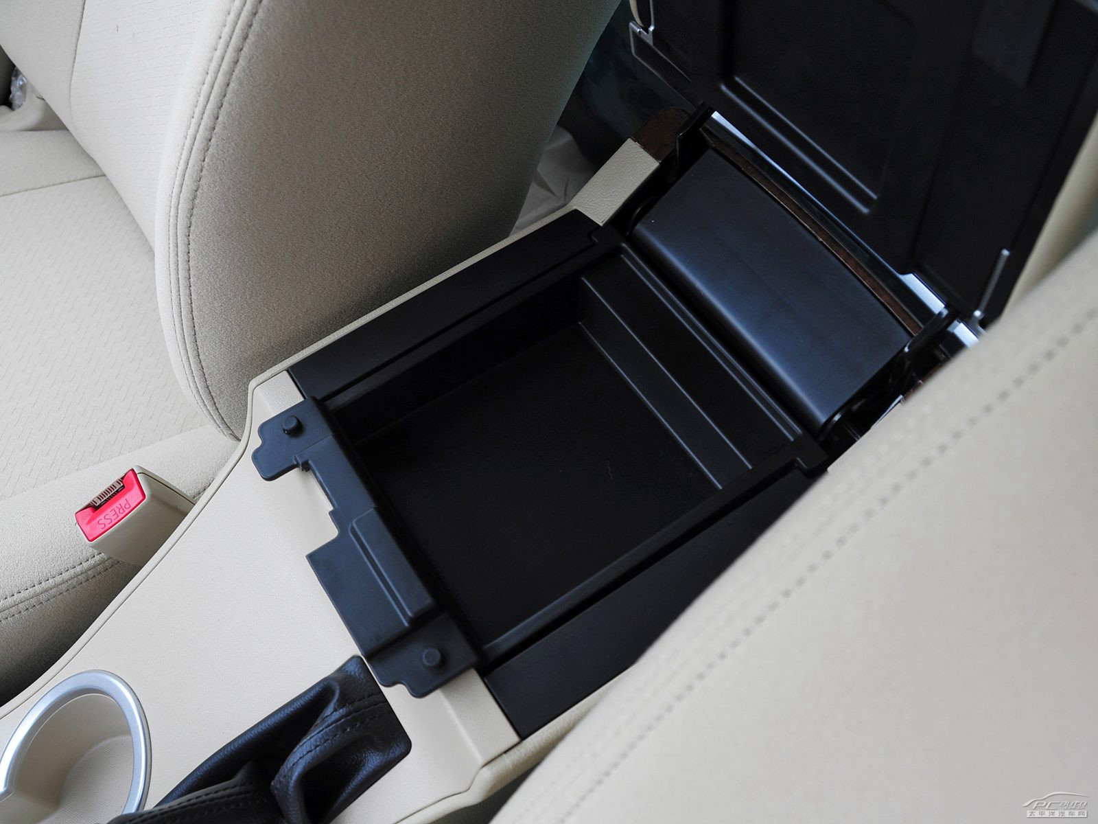 華泰B11空間高清大圖