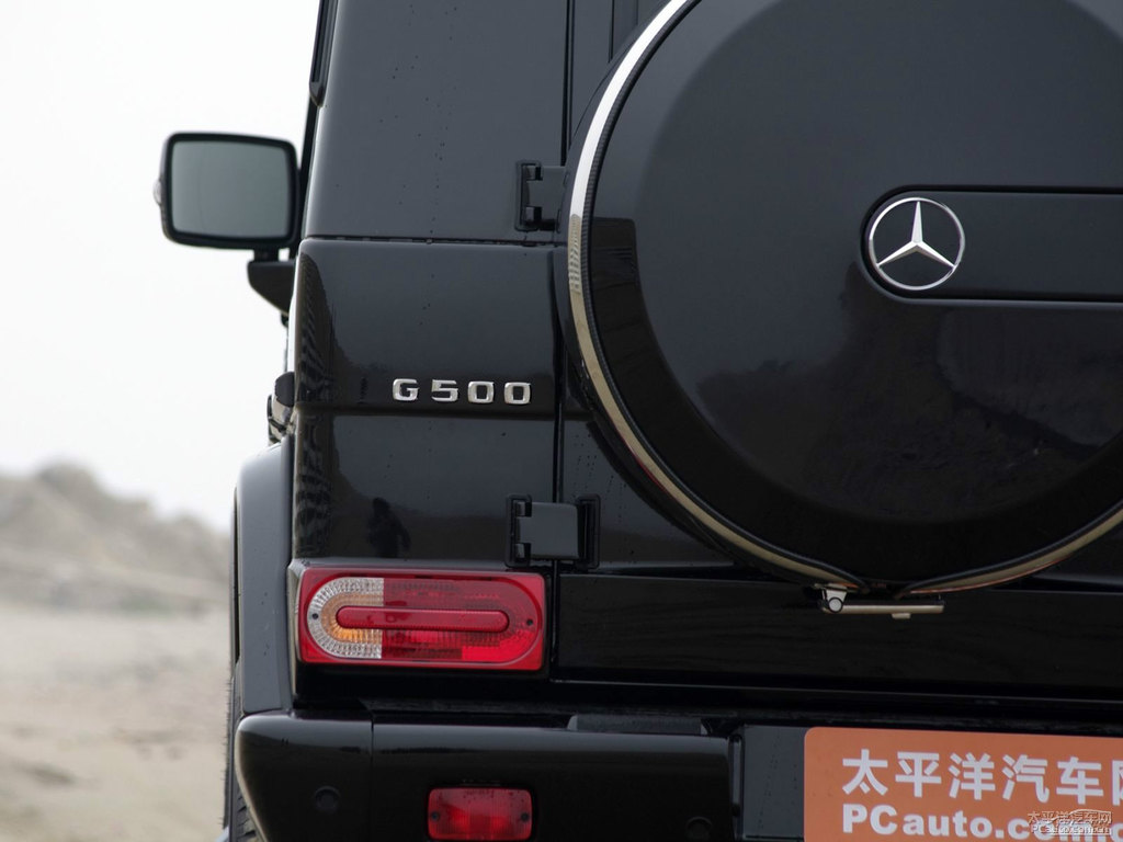 曜巖黑奔馳G級車尾外觀圖片