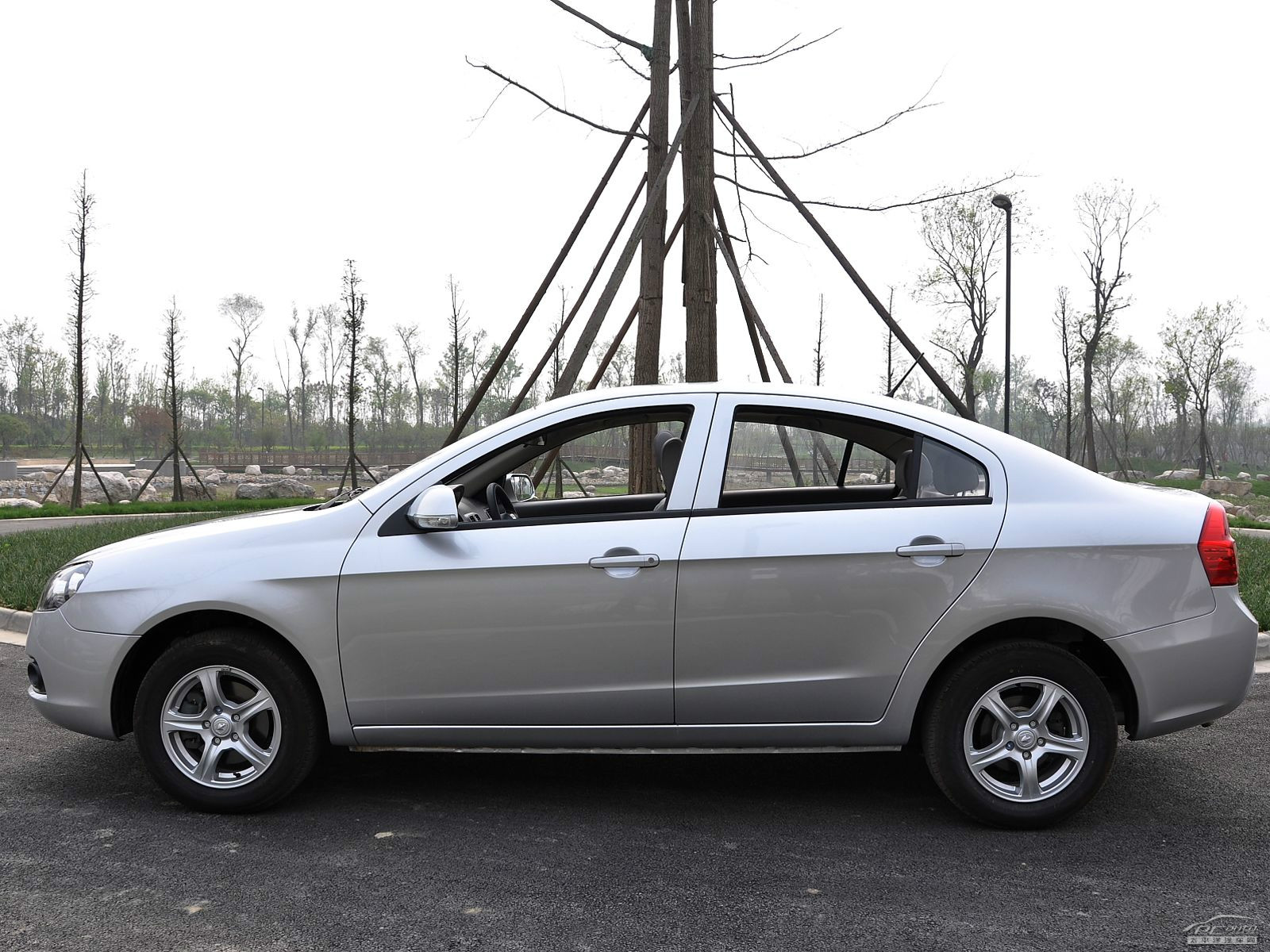 長(zhǎng)安CX30外觀高清大圖
