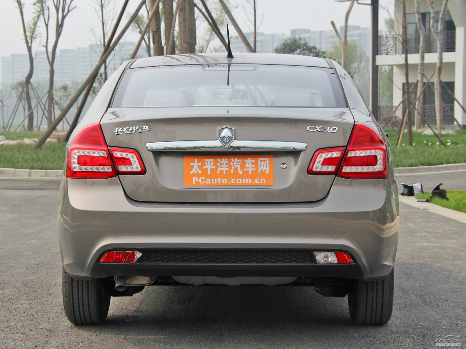 長(zhǎng)安CX30外觀高清大圖