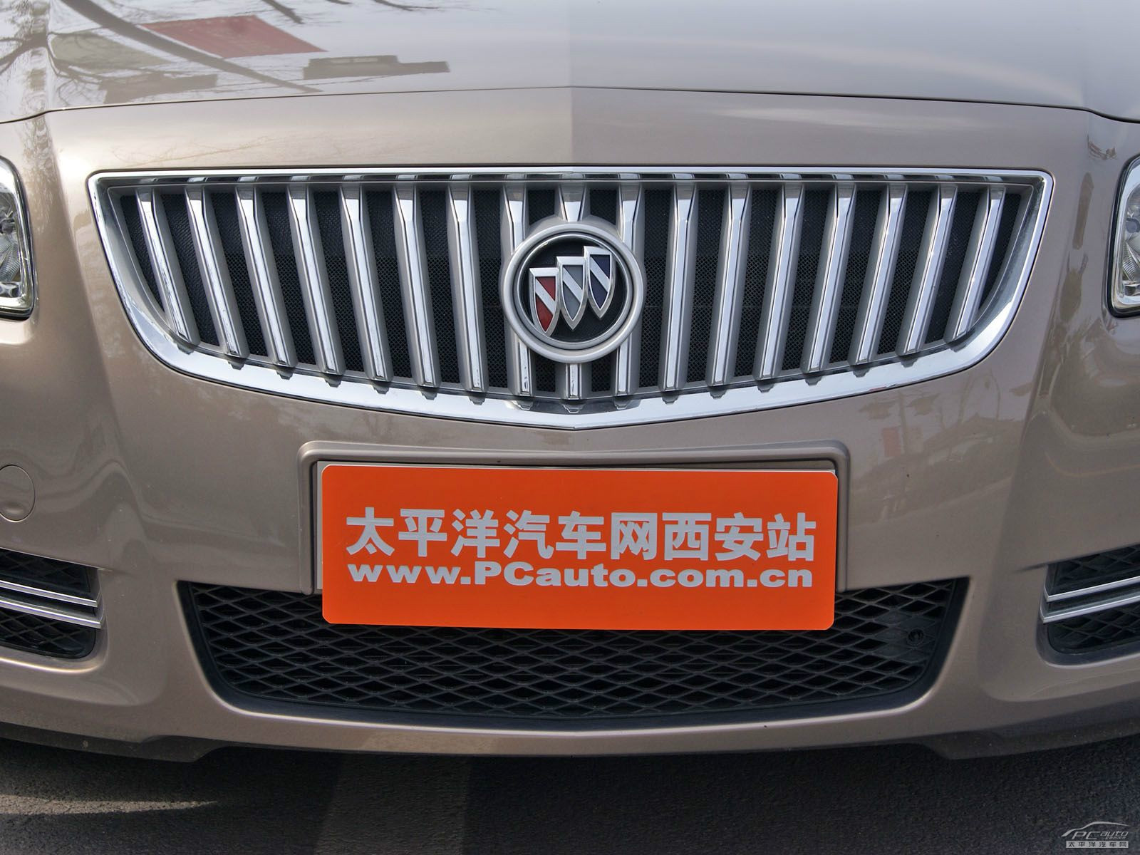 君威外觀高清大圖