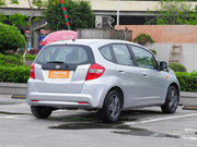 2011款 1.3L AT 舒適版