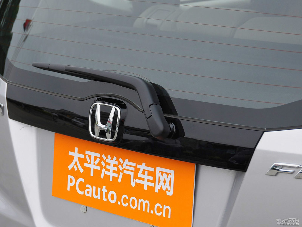絲緞銀飛度車尾外觀圖片