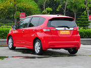 2011款 1.5L AT 全景天窗版 2011款 1.5L AT 全景天窗版