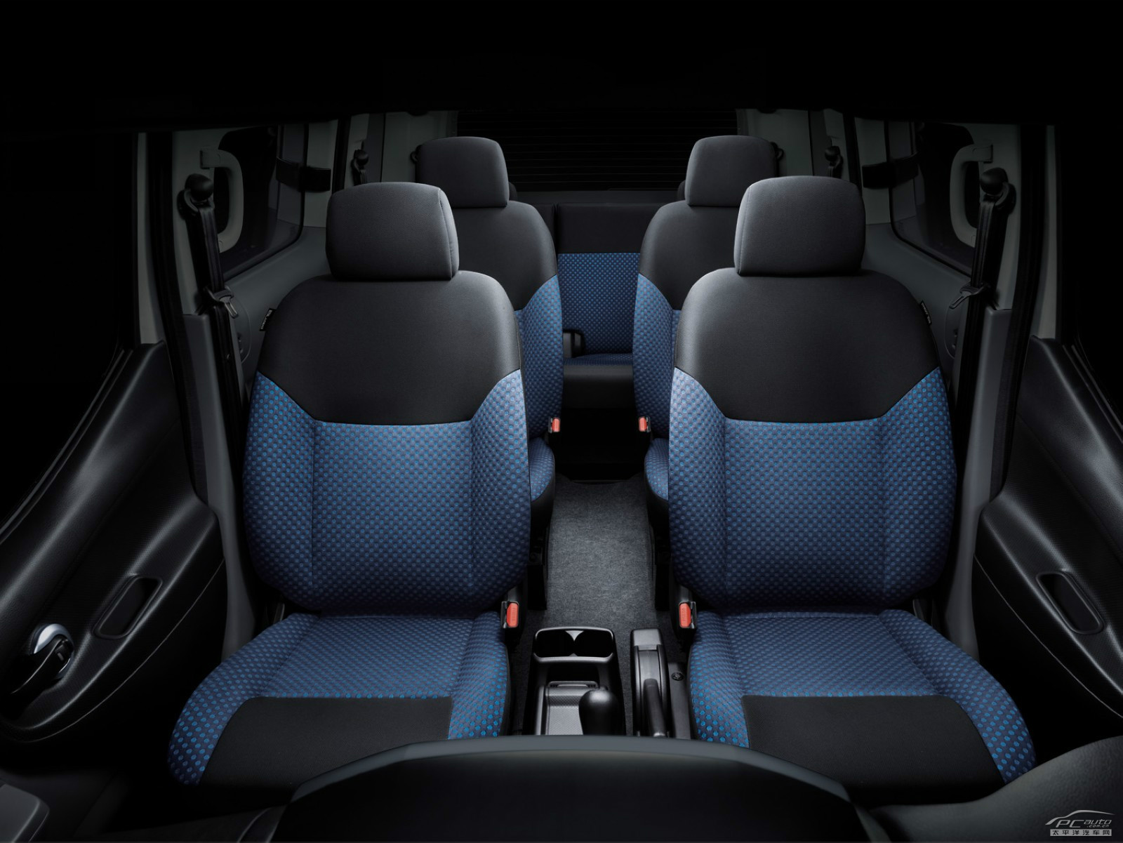 日產(chǎn)NV200內(nèi)飾高清大圖