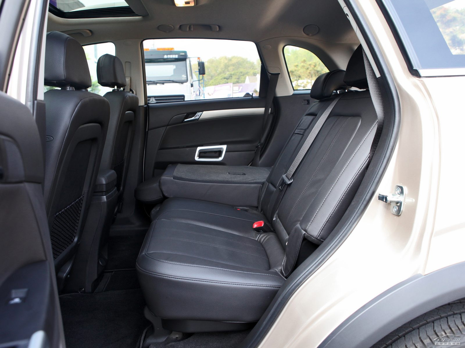 安德拉內(nèi)飾高清大圖