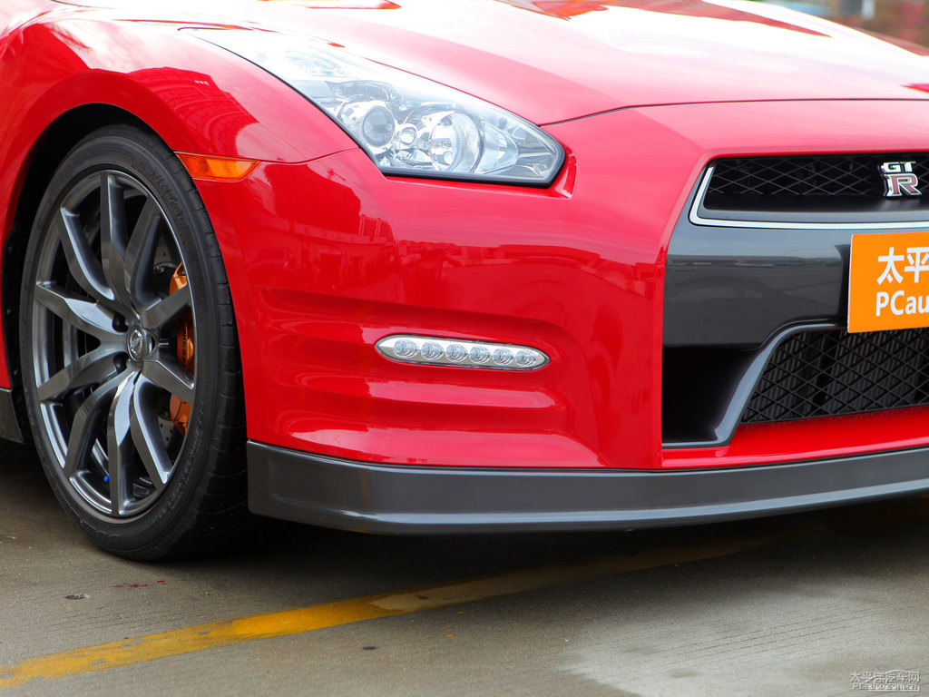 ێrtծa(chn)GT-R^DƬ