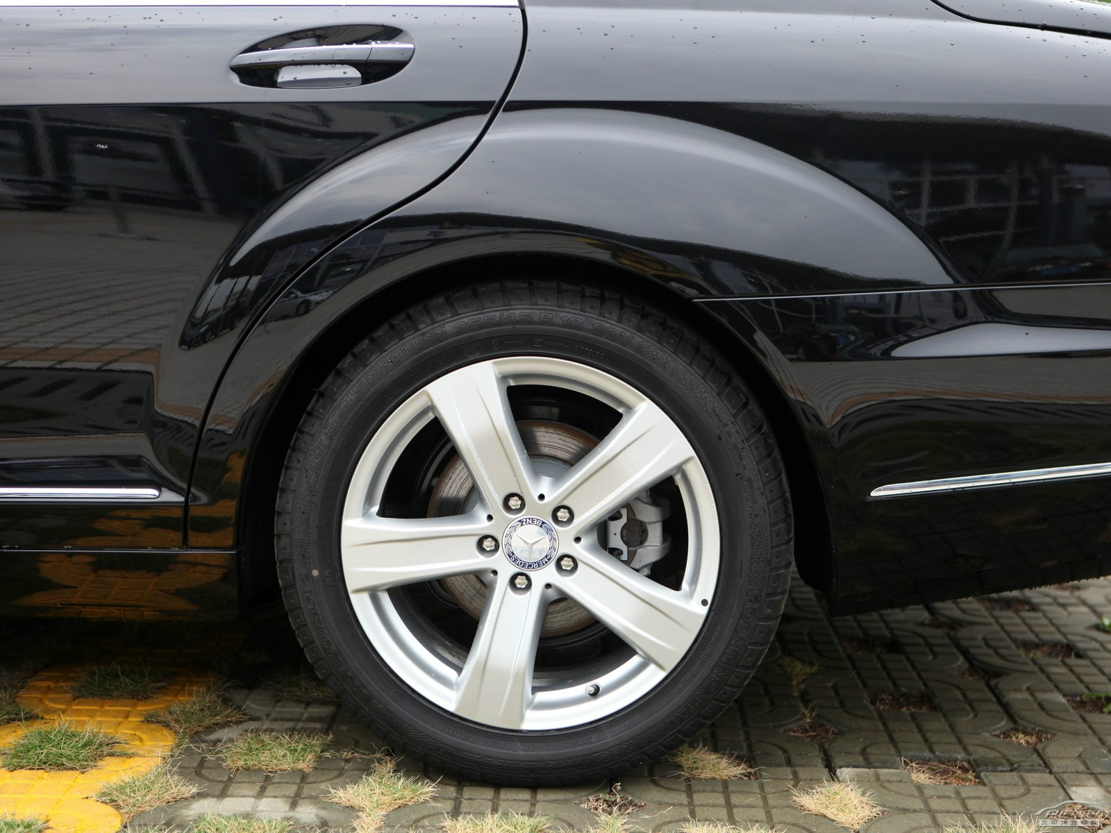 奔馳S級外觀高清大圖