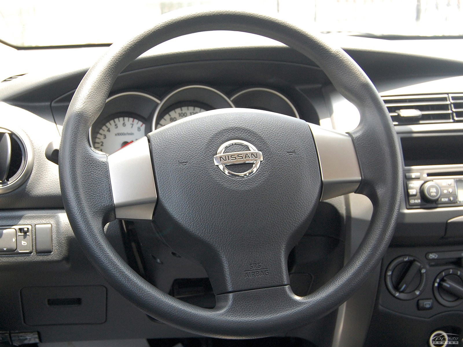 驪威內飾高清大圖