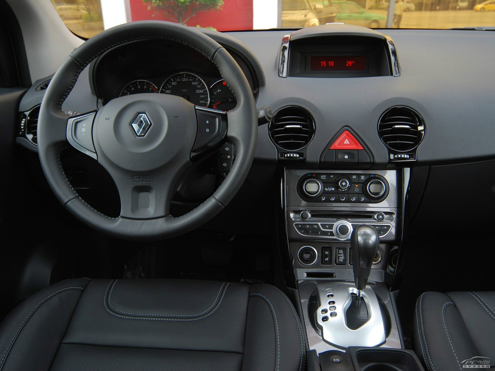 科雷傲(進(jìn)口)內(nèi)飾高清大圖