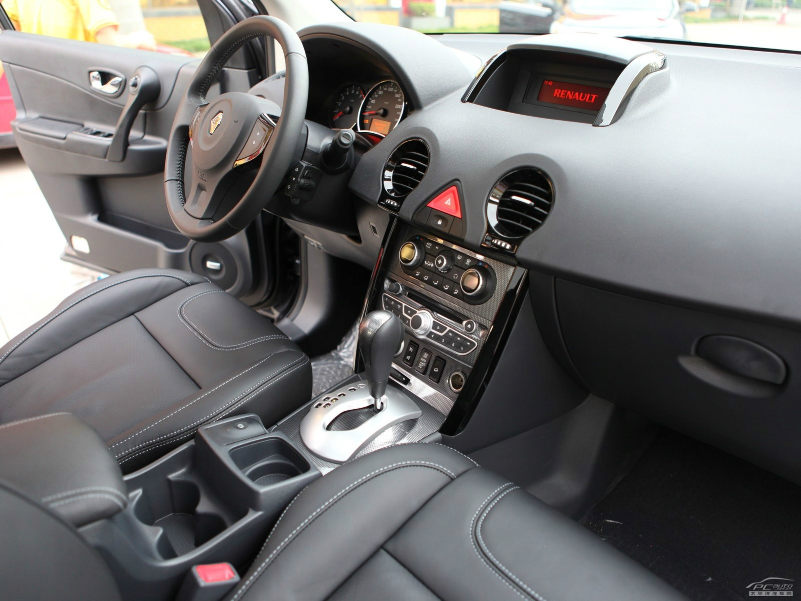 科雷傲(進(jìn)口)內(nèi)飾高清大圖