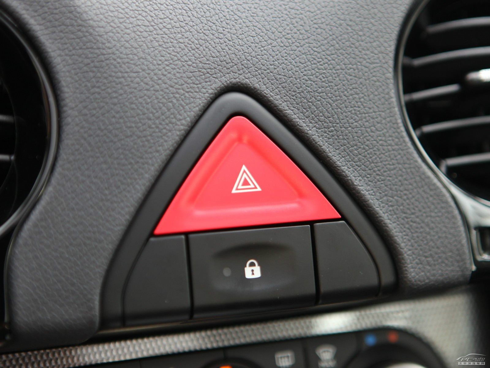 科雷傲(進口)內(nèi)飾高清大圖