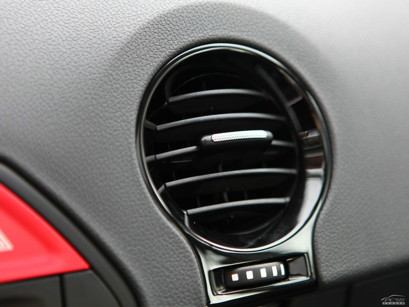 科雷傲(進口)內(nèi)飾高清大圖