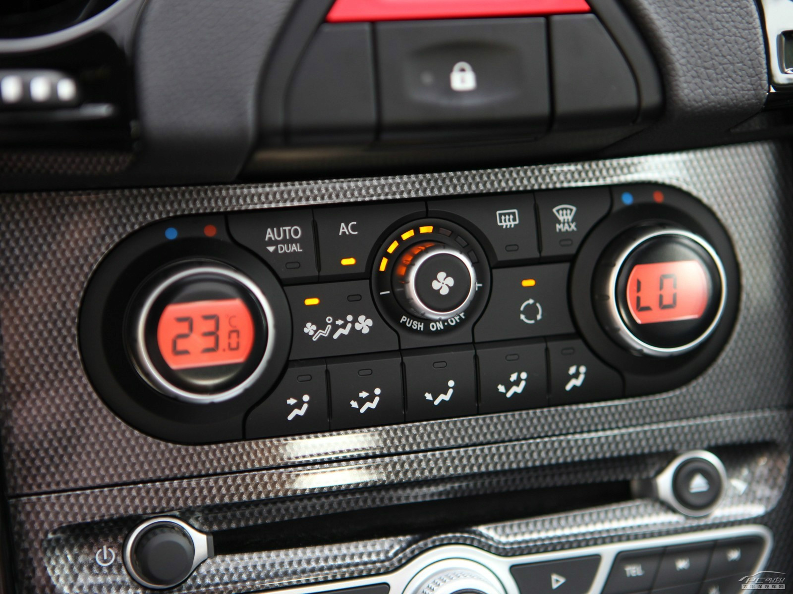 科雷傲(進(jìn)口)內(nèi)飾高清大圖