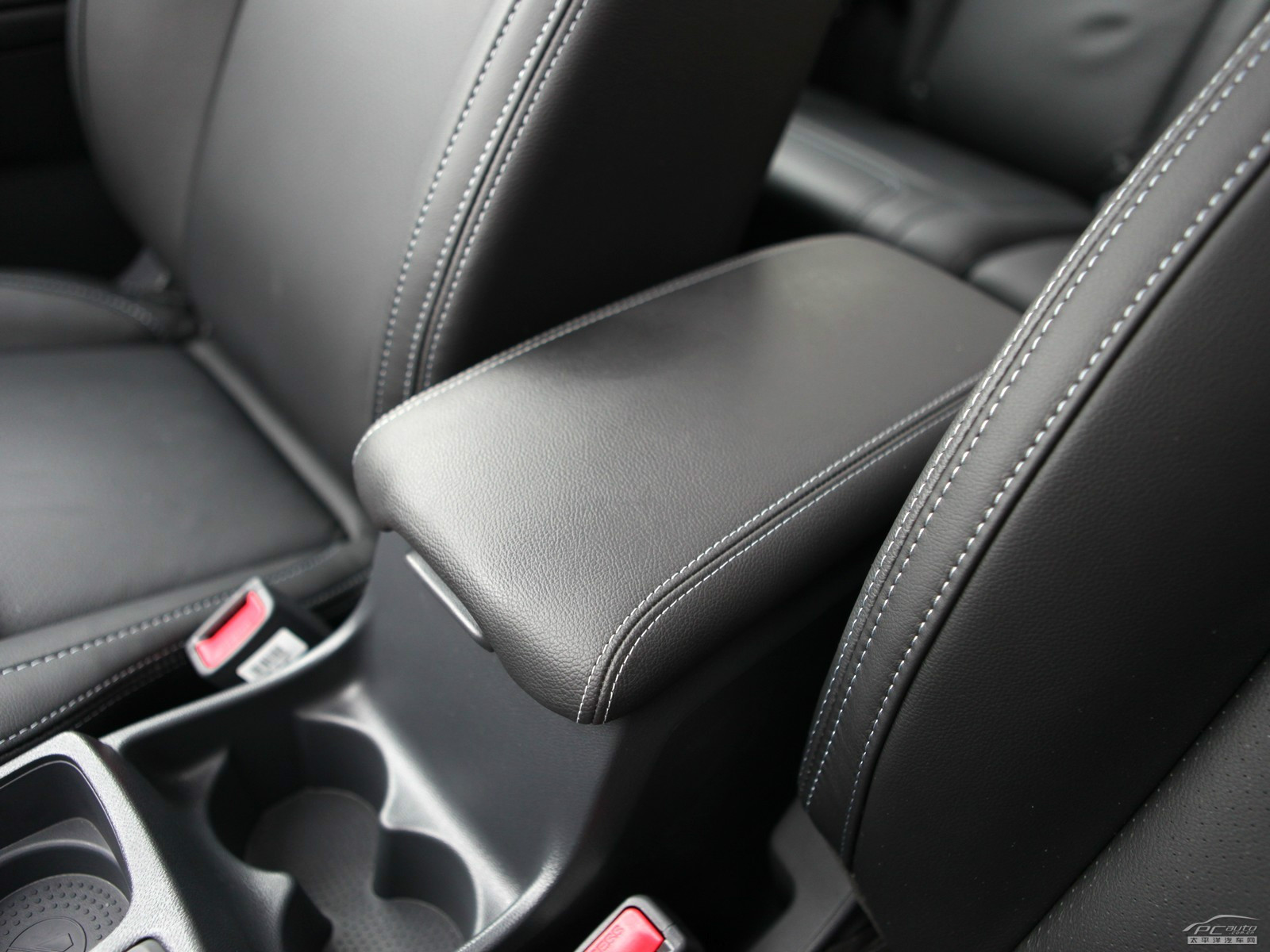 科雷傲(進(jìn)口)內(nèi)飾高清大圖