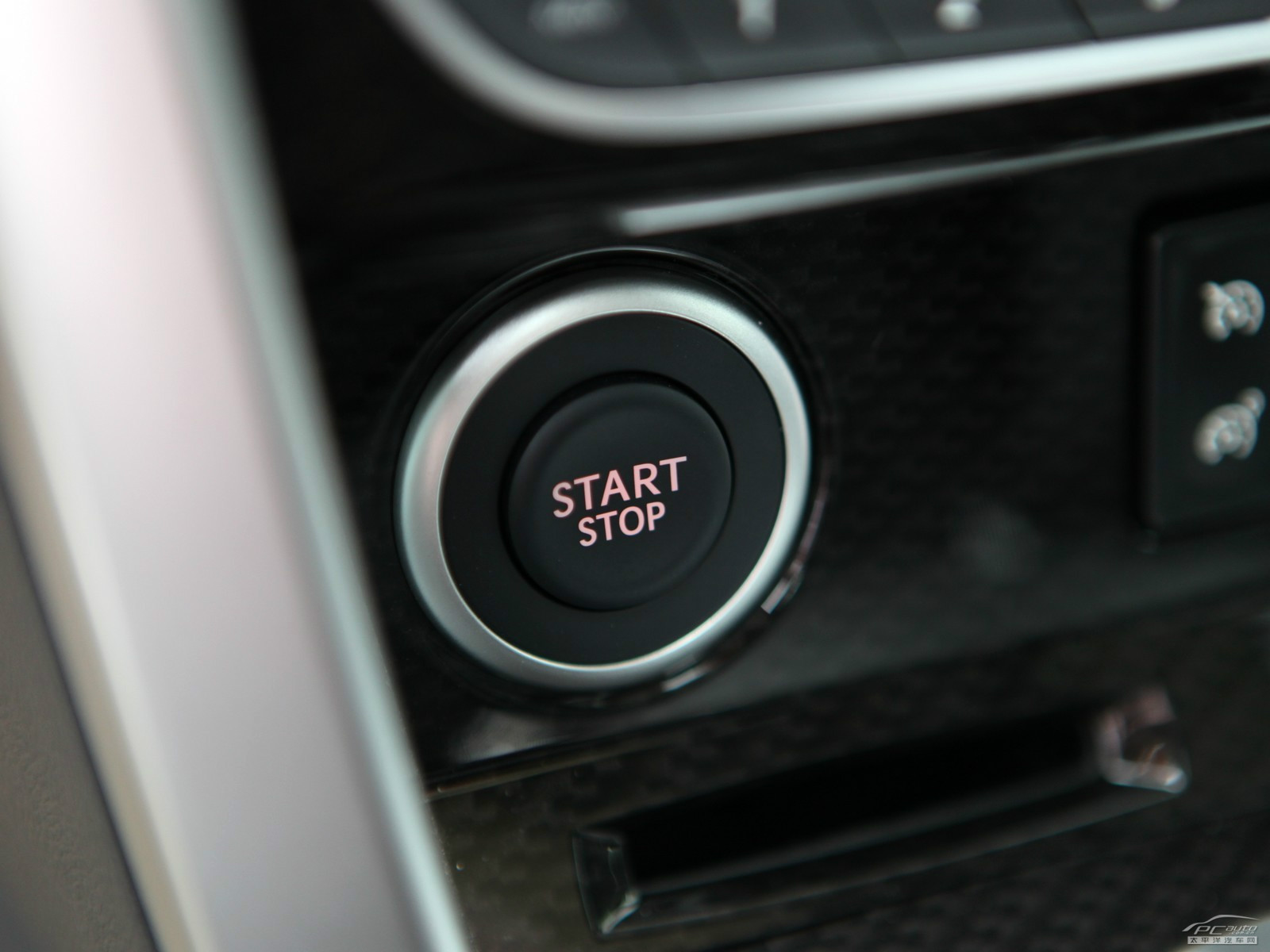 科雷傲(進口)內(nèi)飾高清大圖