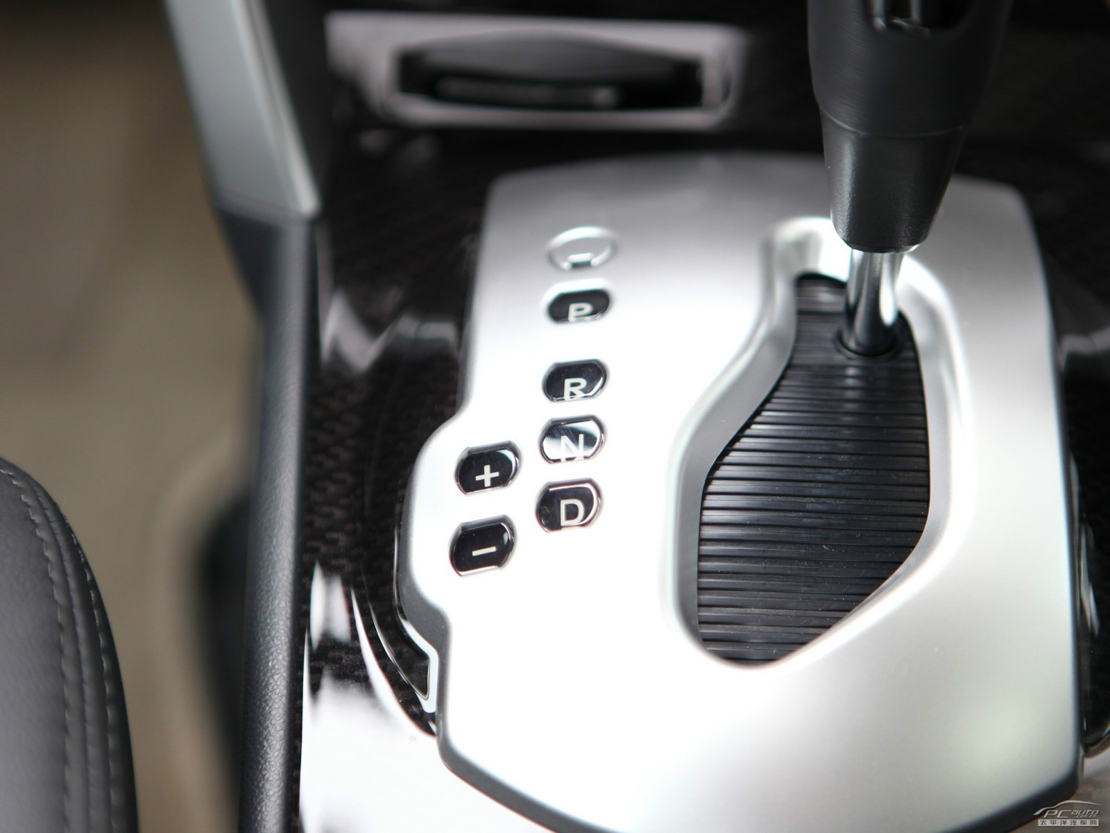 科雷傲(進(jìn)口)內(nèi)飾高清大圖