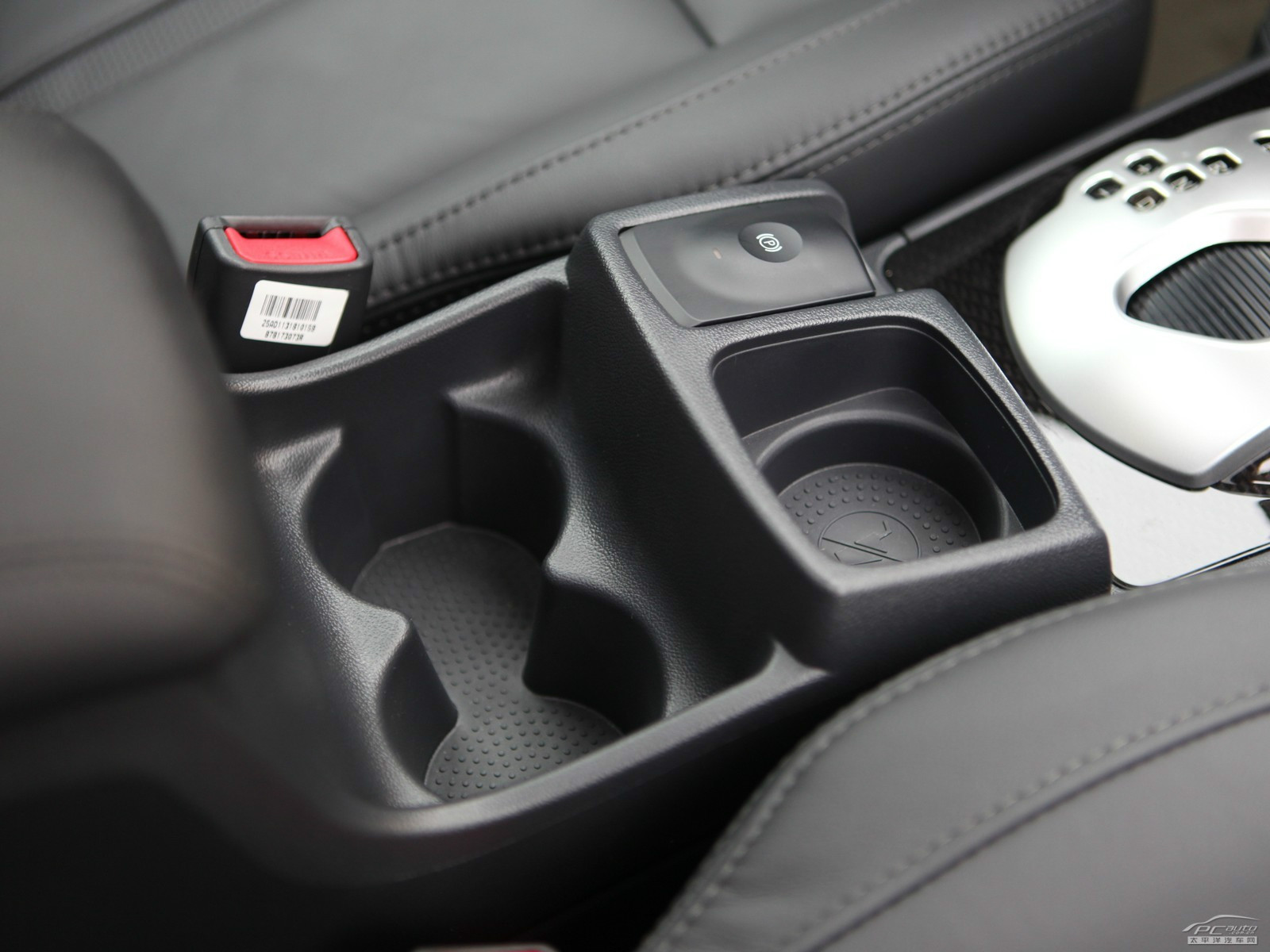 科雷傲(進口)內(nèi)飾高清大圖