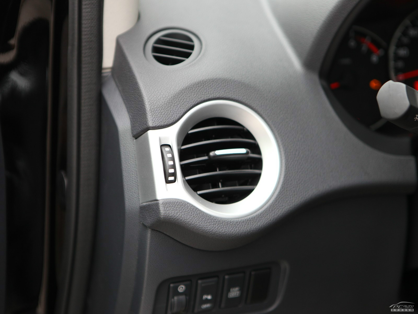 科雷傲(進(jìn)口)內(nèi)飾高清大圖