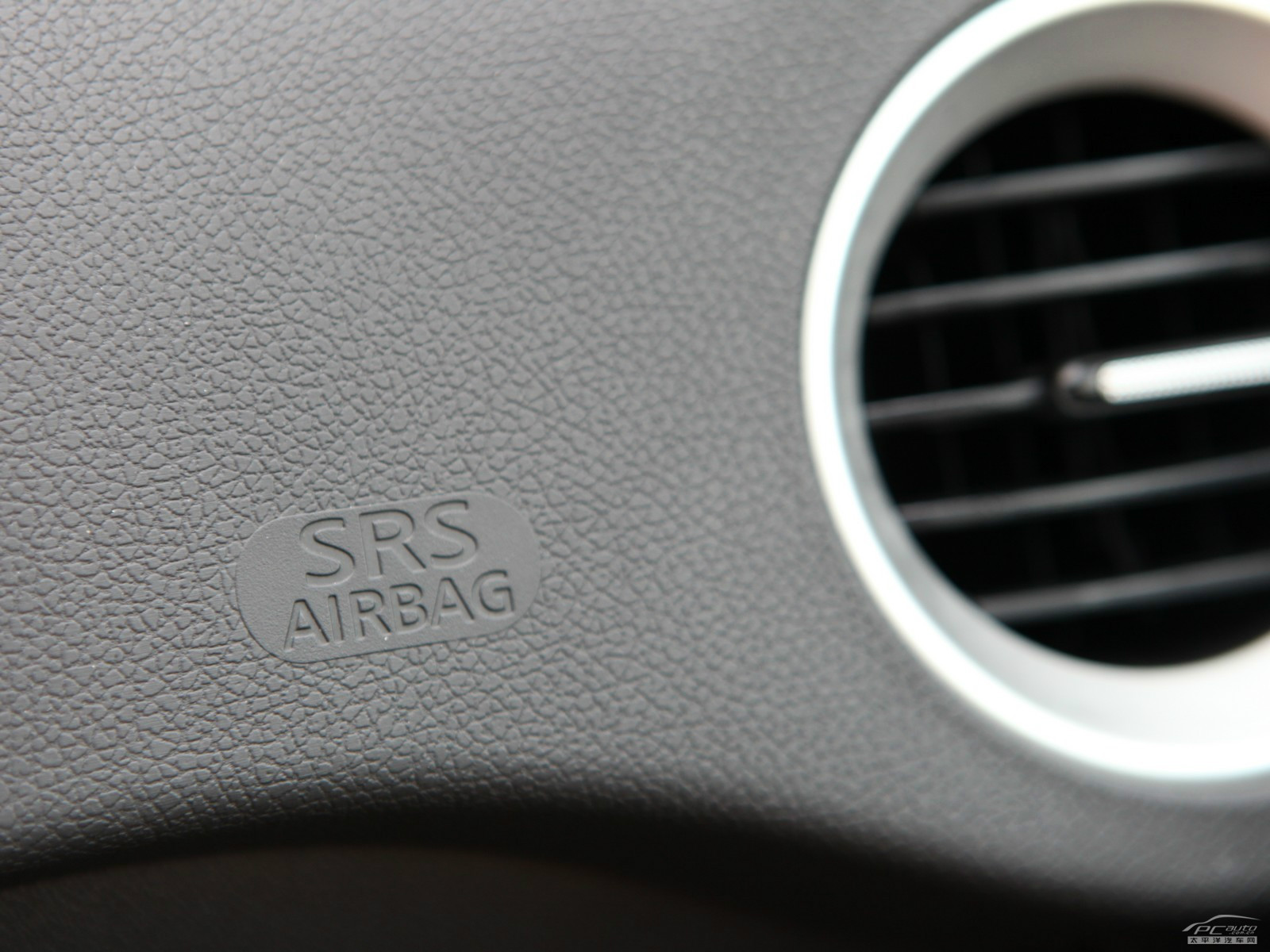 科雷傲(進口)內(nèi)飾高清大圖