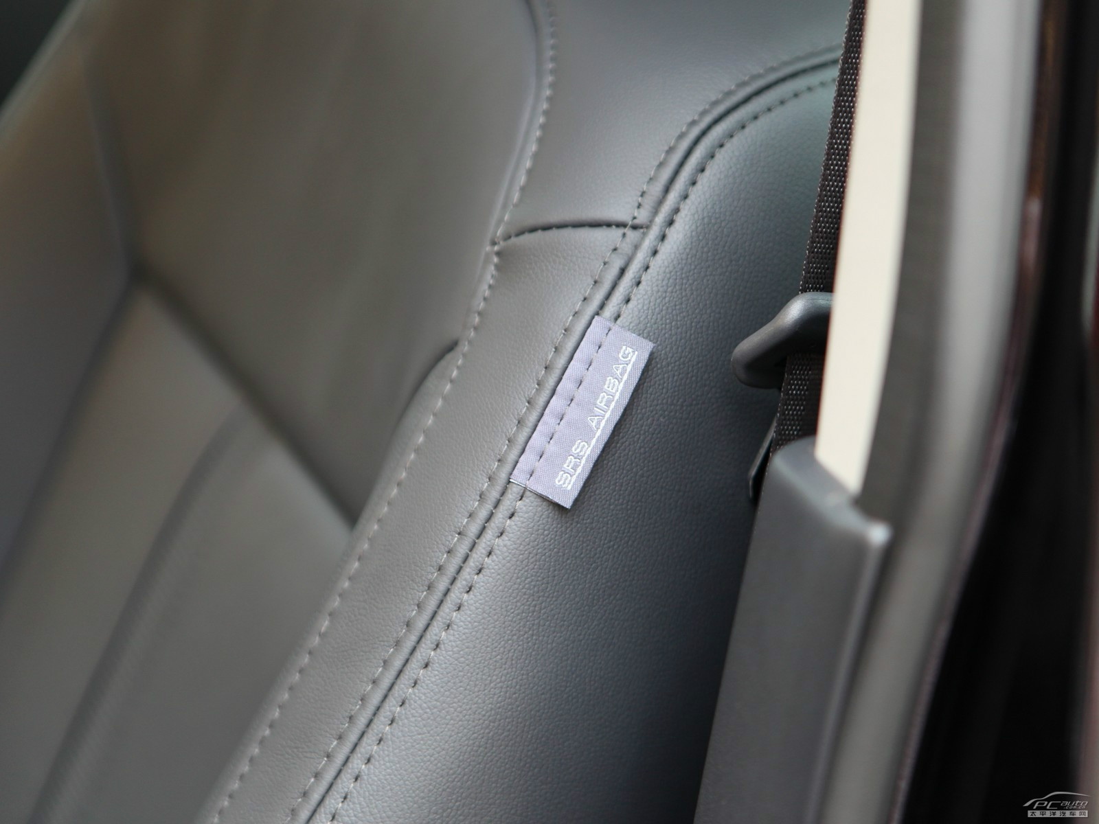 科雷傲(進口)內(nèi)飾高清大圖