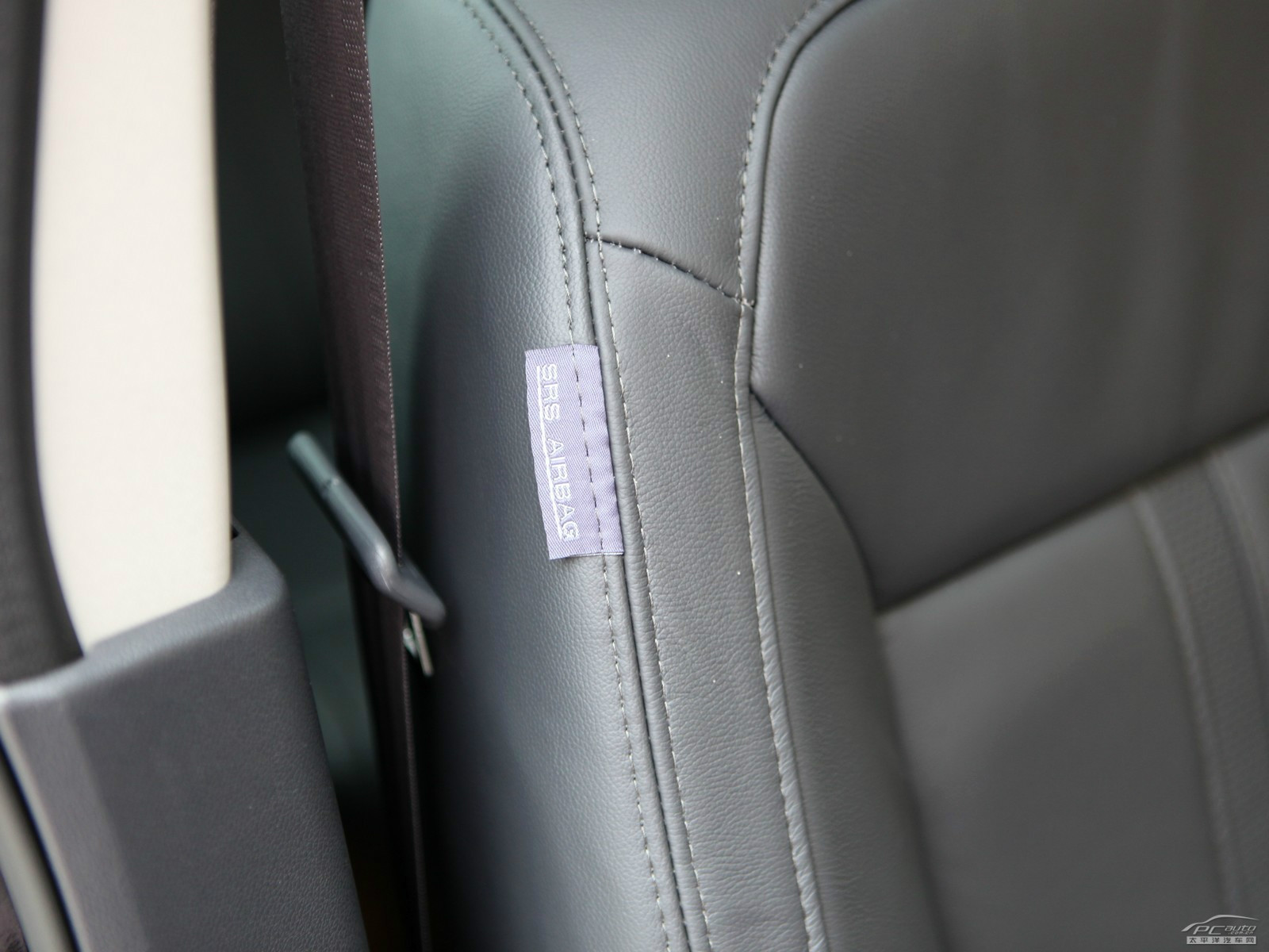 科雷傲(進口)內(nèi)飾高清大圖