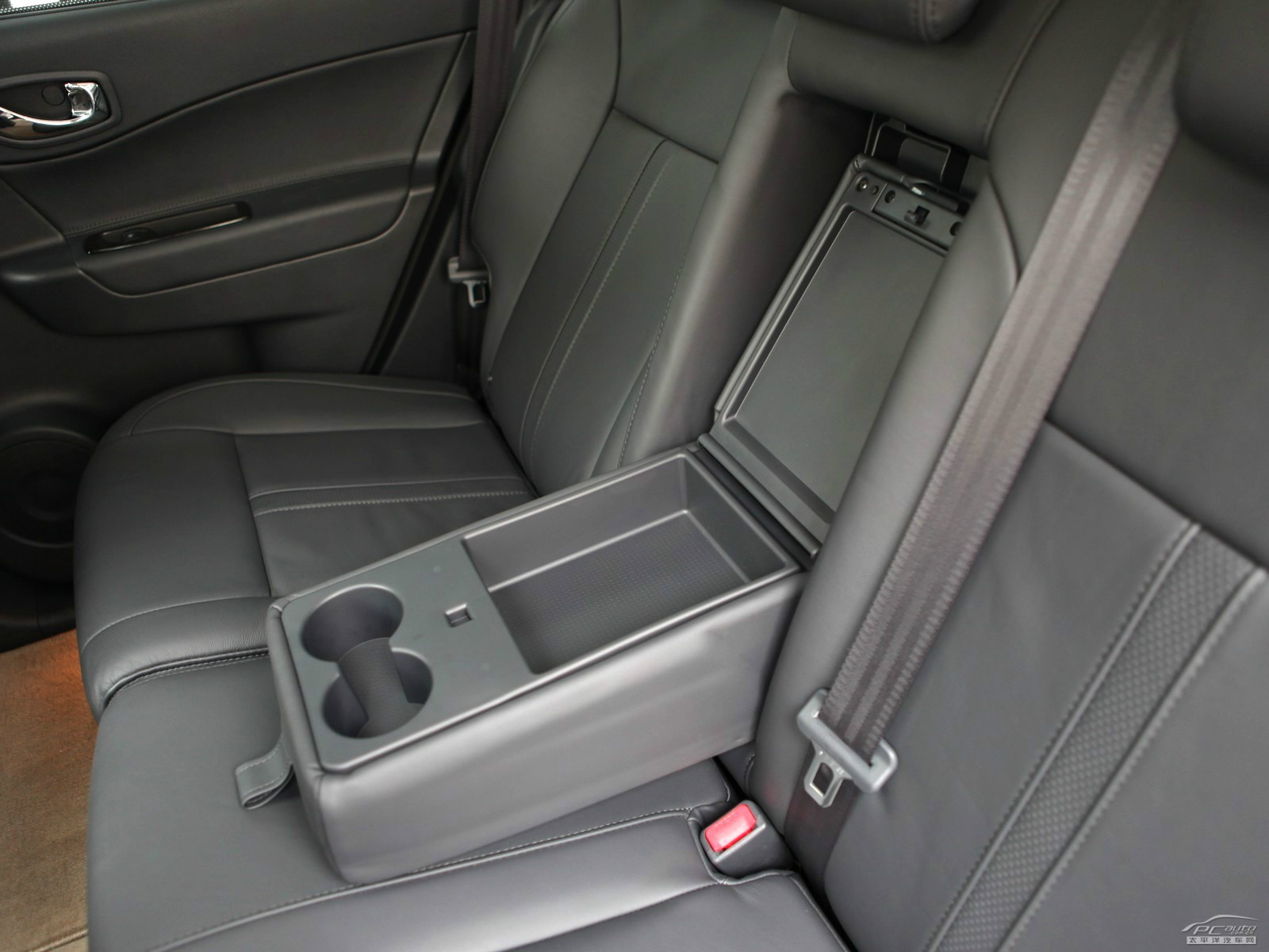 科雷傲(進(jìn)口)內(nèi)飾高清大圖