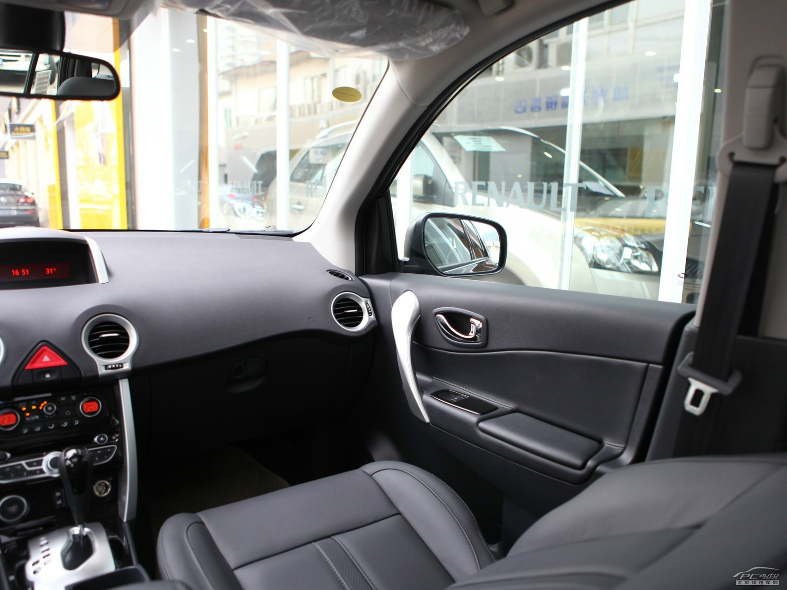 科雷傲(進(jìn)口)內(nèi)飾高清大圖