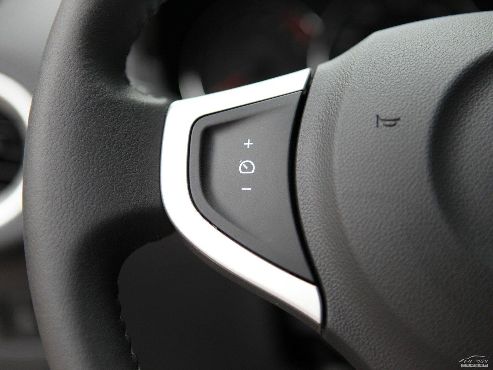 科雷傲(進口)內(nèi)飾高清大圖