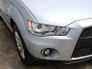 2011 Ž 2.4L r(sh)а