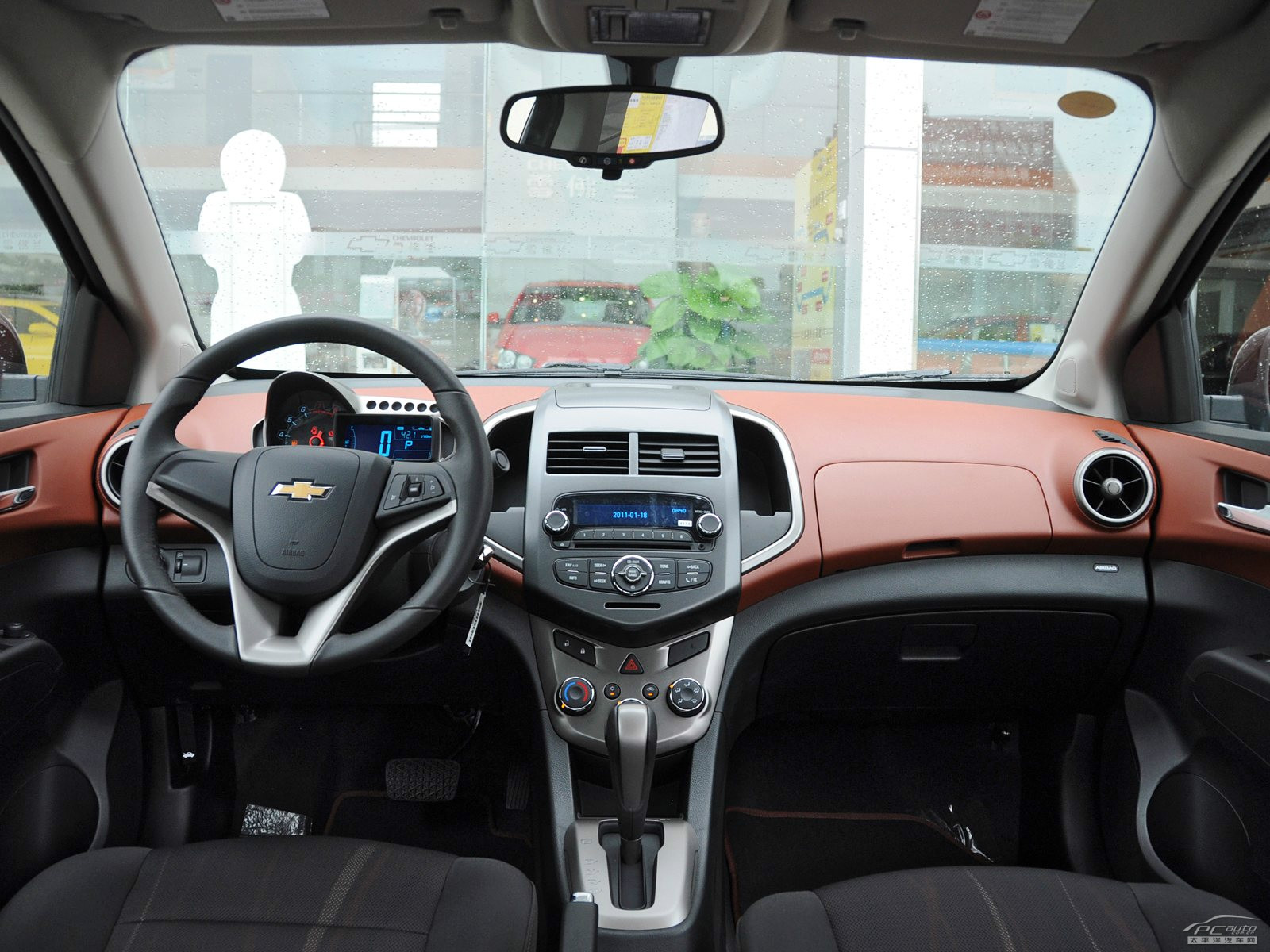 愛唯歐內(nèi)飾高清大圖